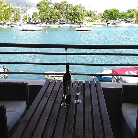 Duje Apartment Omiš
